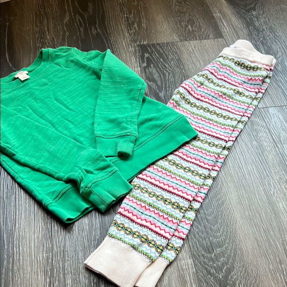 J. Crew Green Sweatshirt & sweater leggings Gap Kidsz S Vibrant and Eye-catching